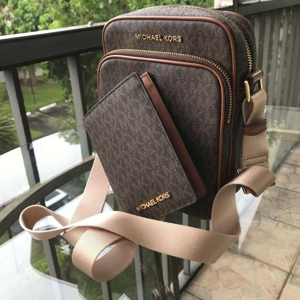 Purse Messenger Brown + PASSPORT WALLET